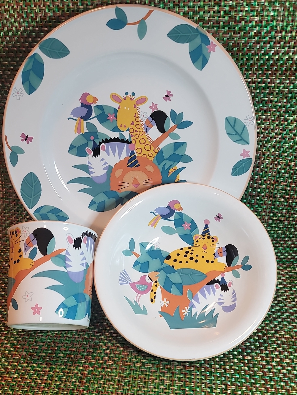 Mikasa Children's Jungle Animal Dinnerware Set